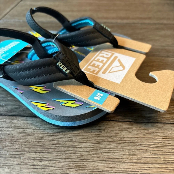 Reef Ahi Bolt Sandals - Picture 4 of 9